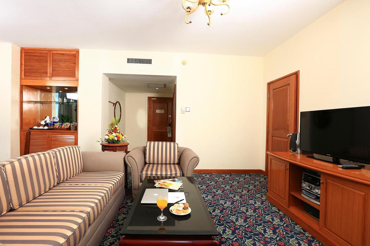 Ramana Saigon Hotel Хошимин Екстериор снимка