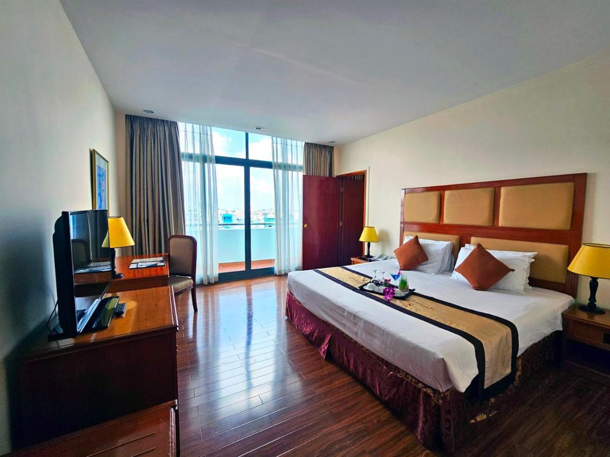 Ramana Saigon Hotel Хошимин Екстериор снимка