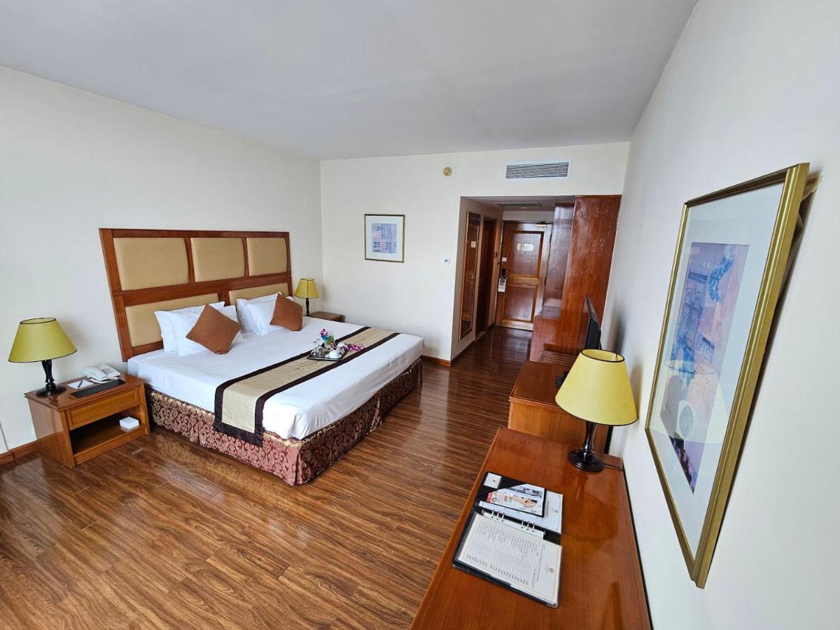 Ramana Saigon Hotel Хошимин Екстериор снимка